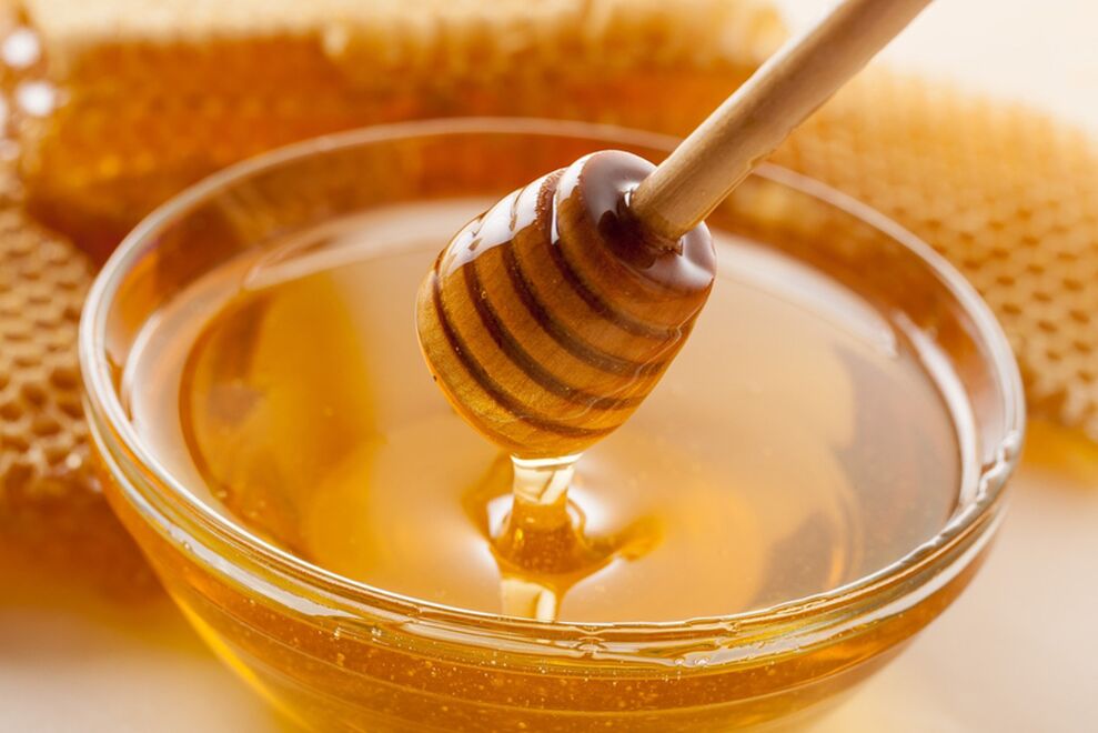 Honing wordt gebruikt om prostatitis thuis te behandelen. 